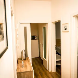 Hostly - Nicole - 2br In Full Center , Pontedera Italy